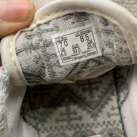 Vans suede lace up sneaker - Picture 5 of 8